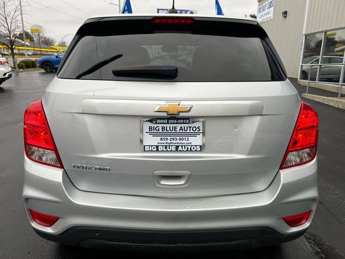 Used 2020 Chevrolet Trax LS AWD/4WD image 4