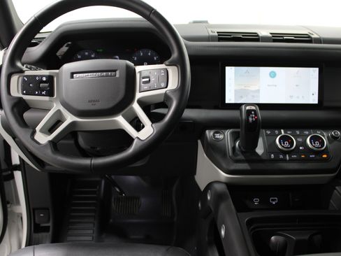 Used 2024 Land Rover Defender 110 S AWD/4WD image 2