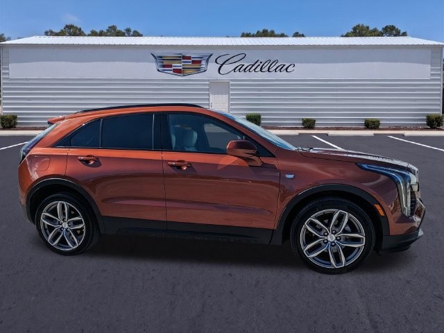 Used 2019 Cadillac XT4 Sport FWD image 3