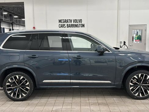 New 2026 Volvo XC90 T8 Plus w/ Protection Package Premier image 4