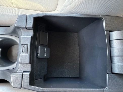 Certified 2022 Toyota Corolla Cross LE image 18