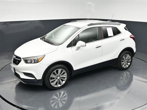 Used 2018 Buick Encore Preferred AWD/4WD image 19