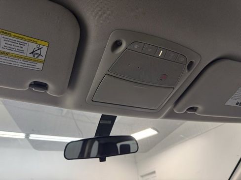 Used 2019 Nissan Pathfinder SV image 26