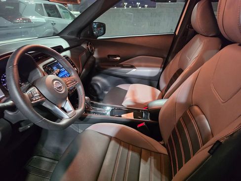 Used 2023 Nissan Kicks SR w/ SR Premium Package FWD image 13