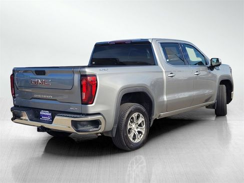 Used 2025 GMC Sierra 1500 SLT image 4