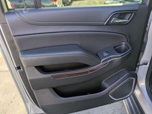 Used 2019 GMC Yukon XL SLT w/ Open Road Package image 33