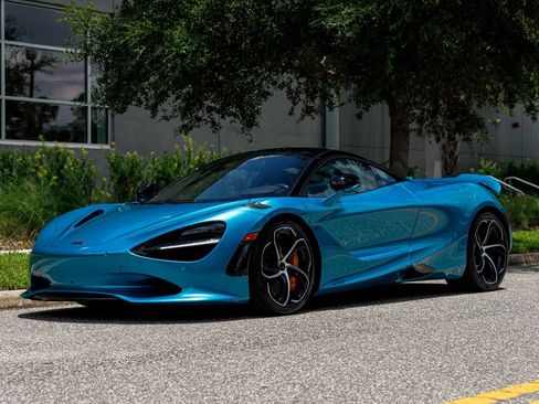 Used 2025 McLaren 750S RWD image 28