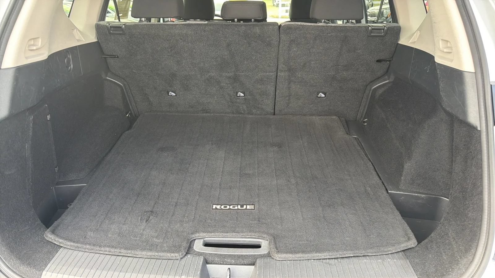 Used 2021 Nissan Rogue SV FWD image 21