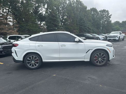 Used 2025 BMW X6 xDrive40i w/ Climate Comfort Package AWD/4WD image 2
