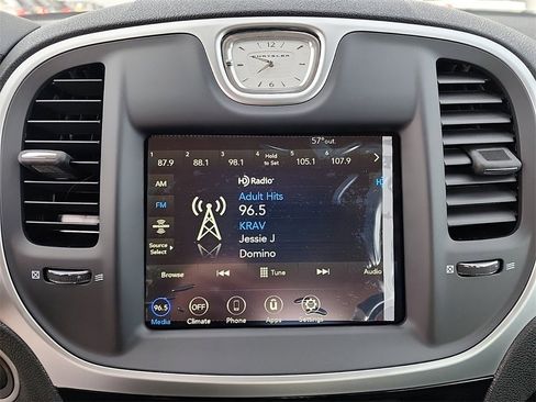 New 2023 Chrysler 300 Touring w/ Sport Appearance Package image 4