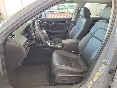 Used 2023 Honda Civic Touring image 9