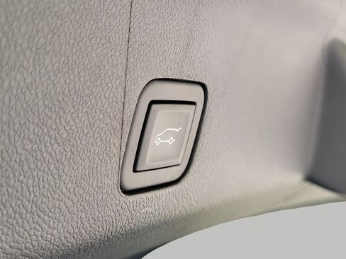 Used 2024 Chevrolet Tahoe LT image 16