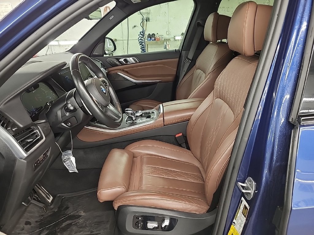 Used 2021 BMW X5 xDrive45e w/ M Sport Package AWD/4WD image 3