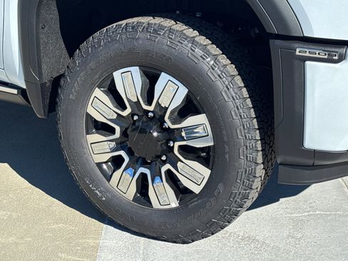 New 2026 GMC Sierra 2500 Denali w/ Denali Reserve Package image 6