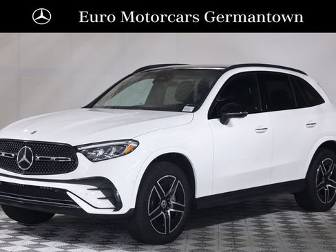 Used 2023 Mercedes-Benz GLC 300 4MATIC w/ AMG Line image 3