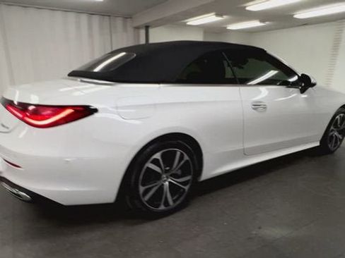 Used 2024 Mercedes-Benz CLE 300 4MATIC Cabriolet image 8