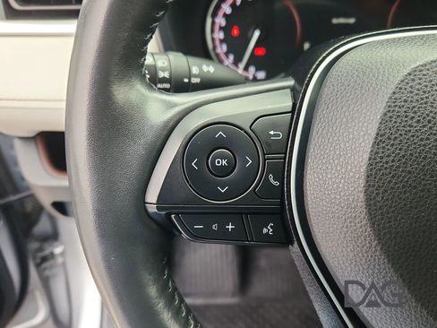 Used 2021 Toyota RAV4 Limited image 29