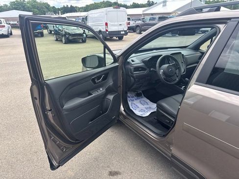 Used 2025 Subaru Forester Limited AWD/4WD image 24
