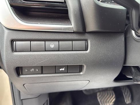 Used 2021 Nissan Rogue SL w/ Premium Package image 20