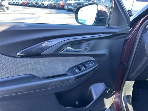 Used 2022 Chevrolet TrailBlazer LT w/ Convenience Package image 19