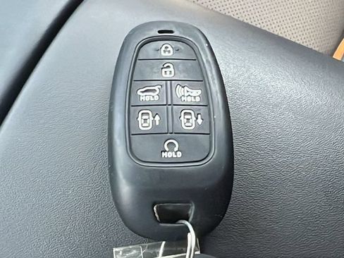 Certified 2023 Hyundai Santa Fe SEL Premium AWD/4WD image 37