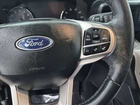 Used 2023 Ford Explorer XLT RWD image 30