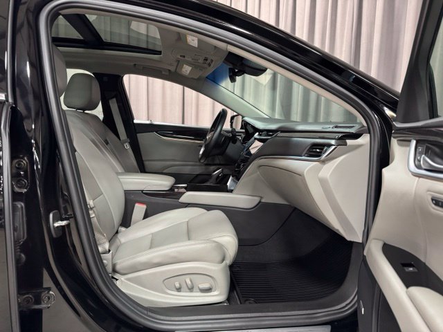 Used 2016 Cadillac XTS Luxury w/ Driver Awareness Package FWD image 9