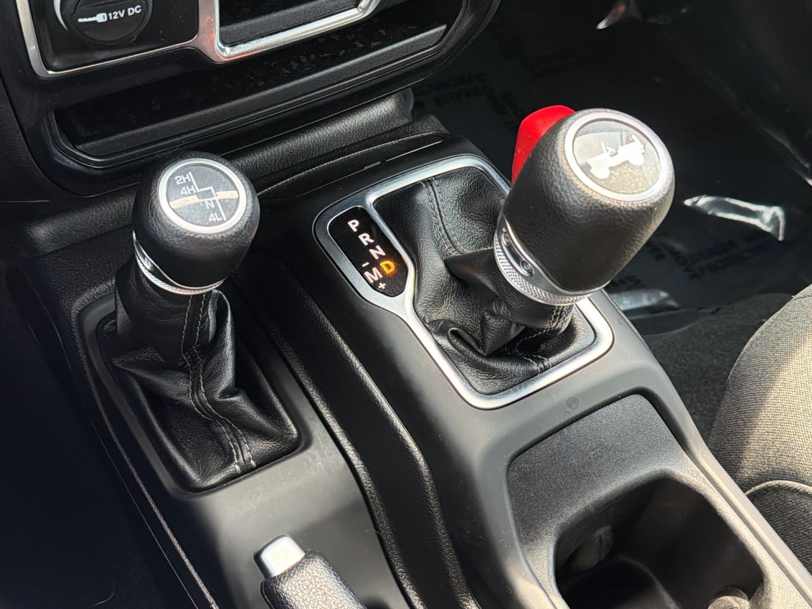 Used 2024 Jeep Wrangler Unlimited Sport AWD/4WD image 21