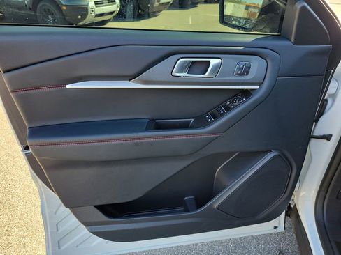 Certified 2025 Ford Explorer ST image 14