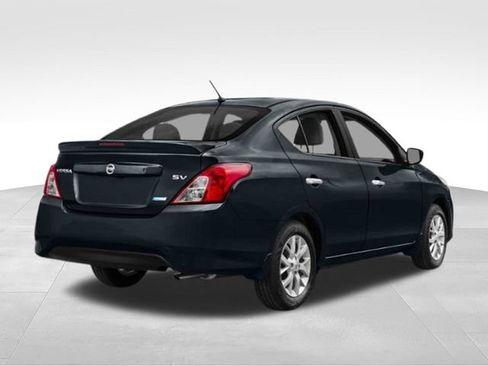 Used 2015 Nissan Versa S FWD image 5