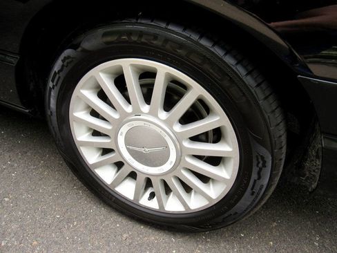 Used 2002 Ford Thunderbird image 38