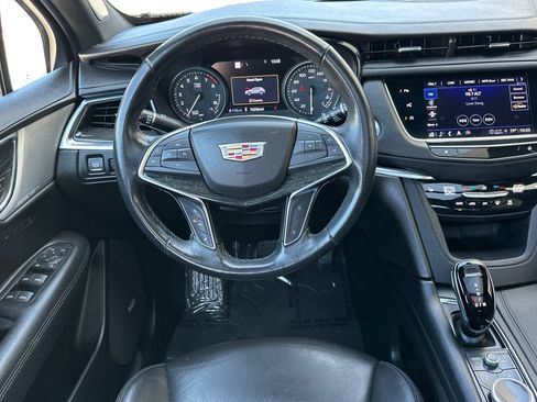 Used 2023 Cadillac XT5 Premium Luxury w/ Technology Package FWD image 17