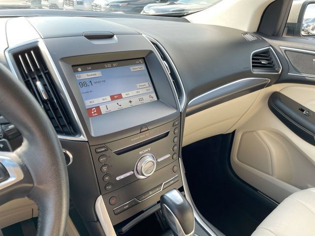 Used 2017 Ford Edge Titanium w/ Technology Package AWD/4WD image 23