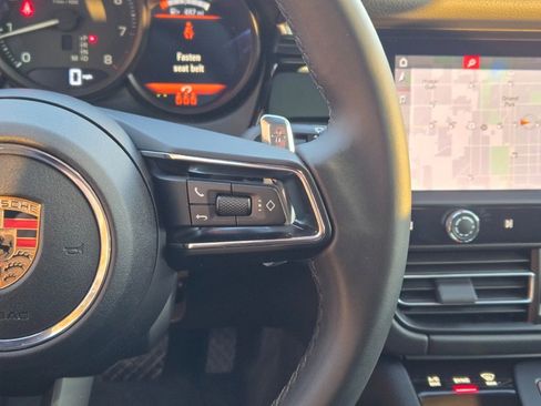 Used 2025 Porsche Macan image 27