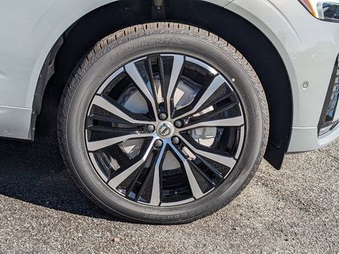 New 2025 Volvo XC60 B5 Plus w/ Protection Package Premier image 14