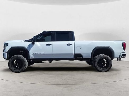 Used 2025 GMC Sierra 2500 Denali Ultimate AWD/4WD image 2