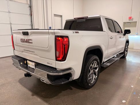 Used 2024 GMC Sierra 1500 SLT AWD/4WD image 5