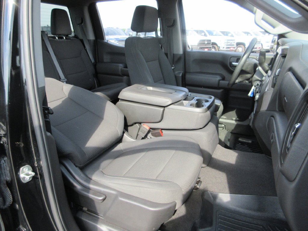 Certified 2020 Chevrolet Silverado 1500 Custom w/ Custom Value Package AWD/4WD image 19