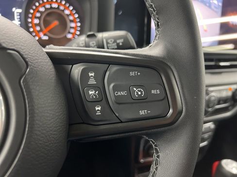 Used 2025 Jeep Wrangler Sport S image 24