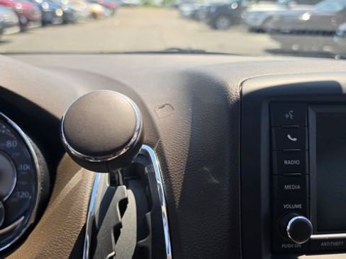 Used 2012 Chrysler Town & Country Touring-L w/ Entertainment Group #2 FWD image 15