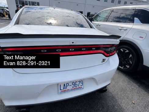 Used 2020 Dodge Charger Scat Pack w/ Dynamics Package RWD image 3