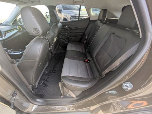 Used 2024 Chevrolet Trax LT w/ Driver Confidence Package image 12