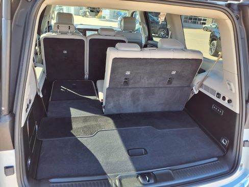 Certified 2023 Jeep Wagoneer Series III w/ Preferred Equipment Group image 30