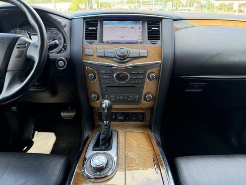 Used 2014 INFINITI QX80 4WD w/ Theater Package image 21