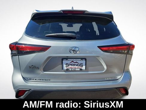 Used 2023 Toyota Highlander Limited FWD image 4