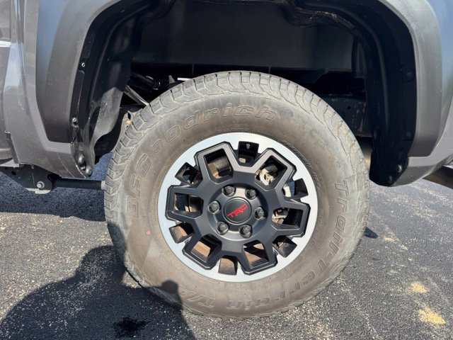 Used 2024 Toyota Tacoma TRD Off-Road AWD/4WD image 11