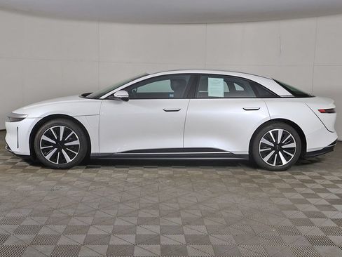 Used 2024 Lucid Air Touring AWD/4WD image 18