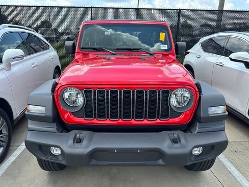 Used 2026 Jeep Wrangler Sport AWD/4WD image 3