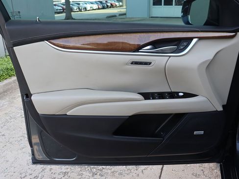 Used 2019 Cadillac XTS Luxury image 42