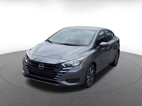 Used 2025 Nissan Versa SV w/ Trunk Package FWD image 4